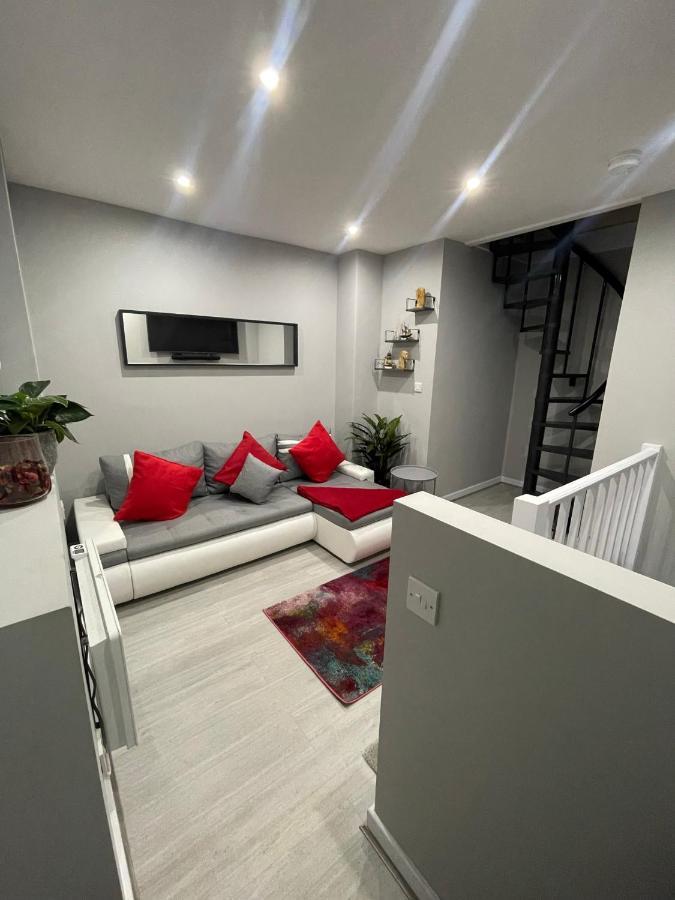 Unique Duplex Apartment Free Parking Free Wi-Fi 6 Minutes From Leeds City Centre Esterno foto