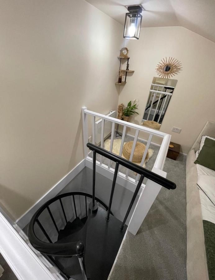 Unique Duplex Apartment Free Parking Free Wi-Fi 6 Minutes From Leeds City Centre Esterno foto